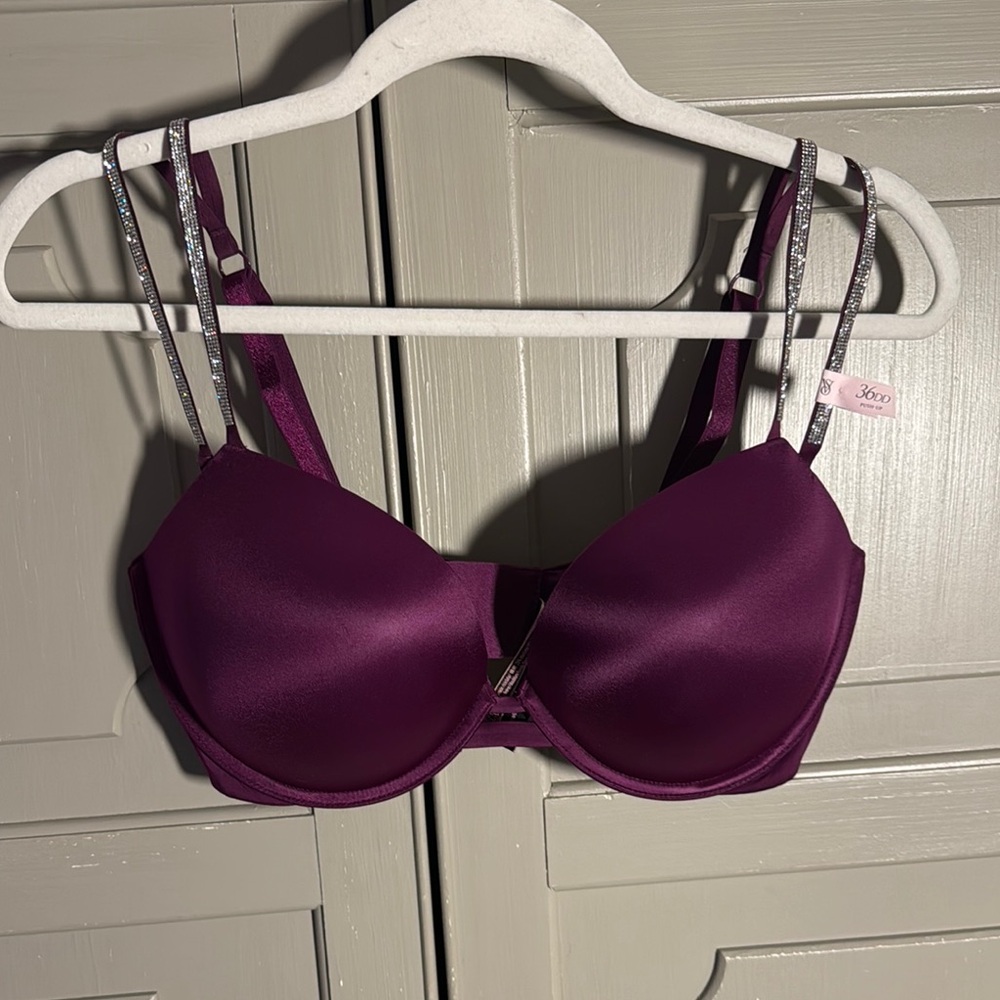 NWT Victoria's Secret size 36DD Purple Bra with Sequin Straps